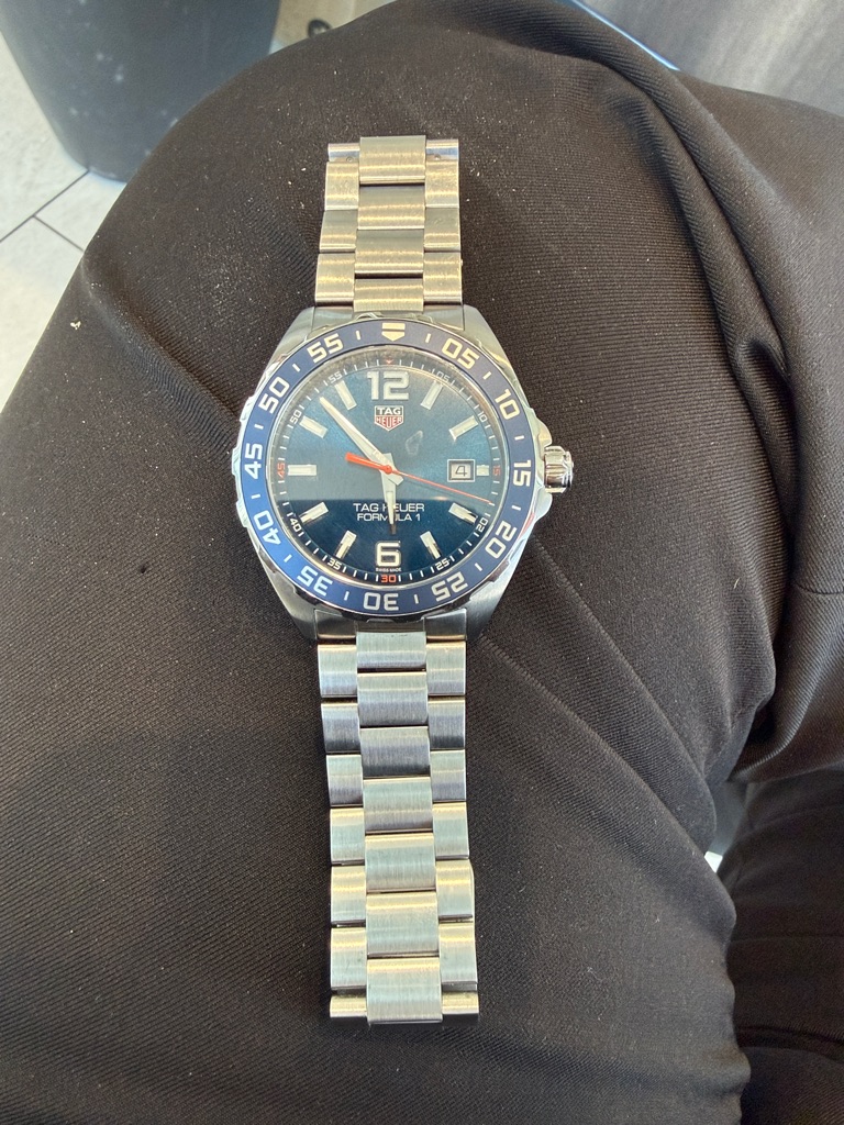 Tag Heuer Mens Watch With Blue Dial And Silver Bracelet
